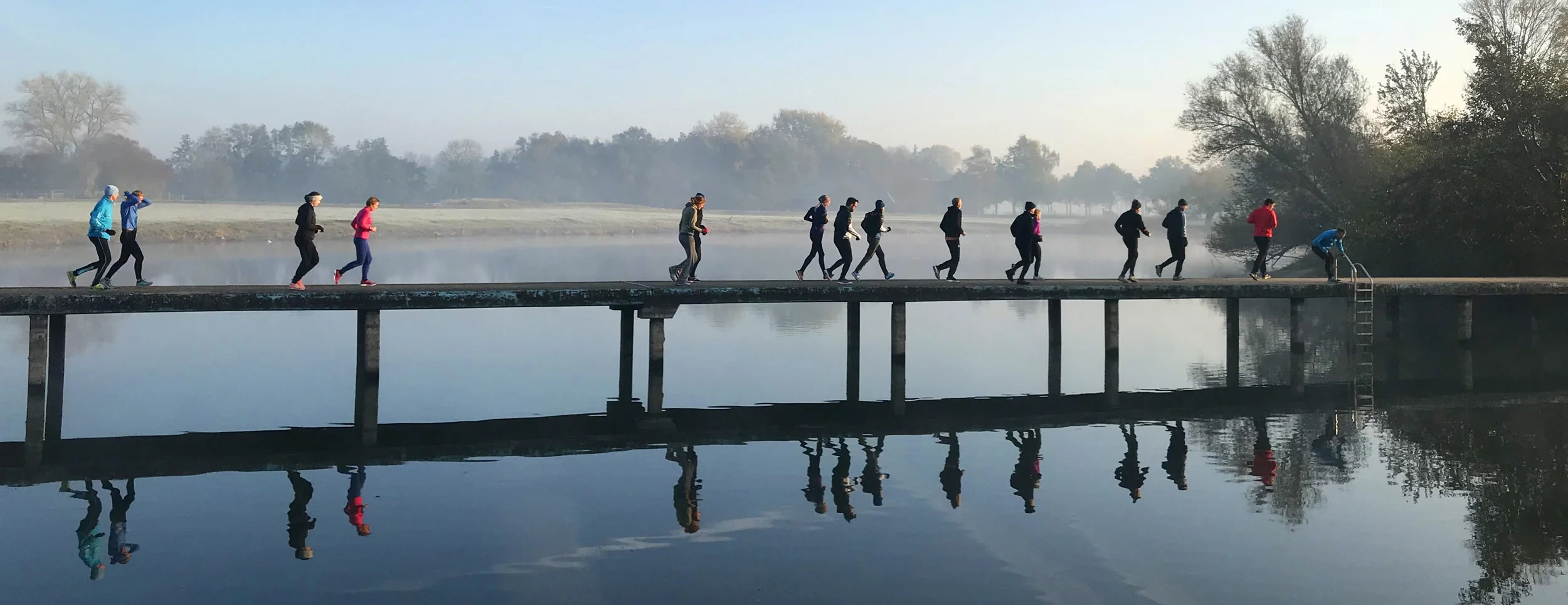 Deelnemers aan de RAS Socialrun bij het Rutbeek in Enschede